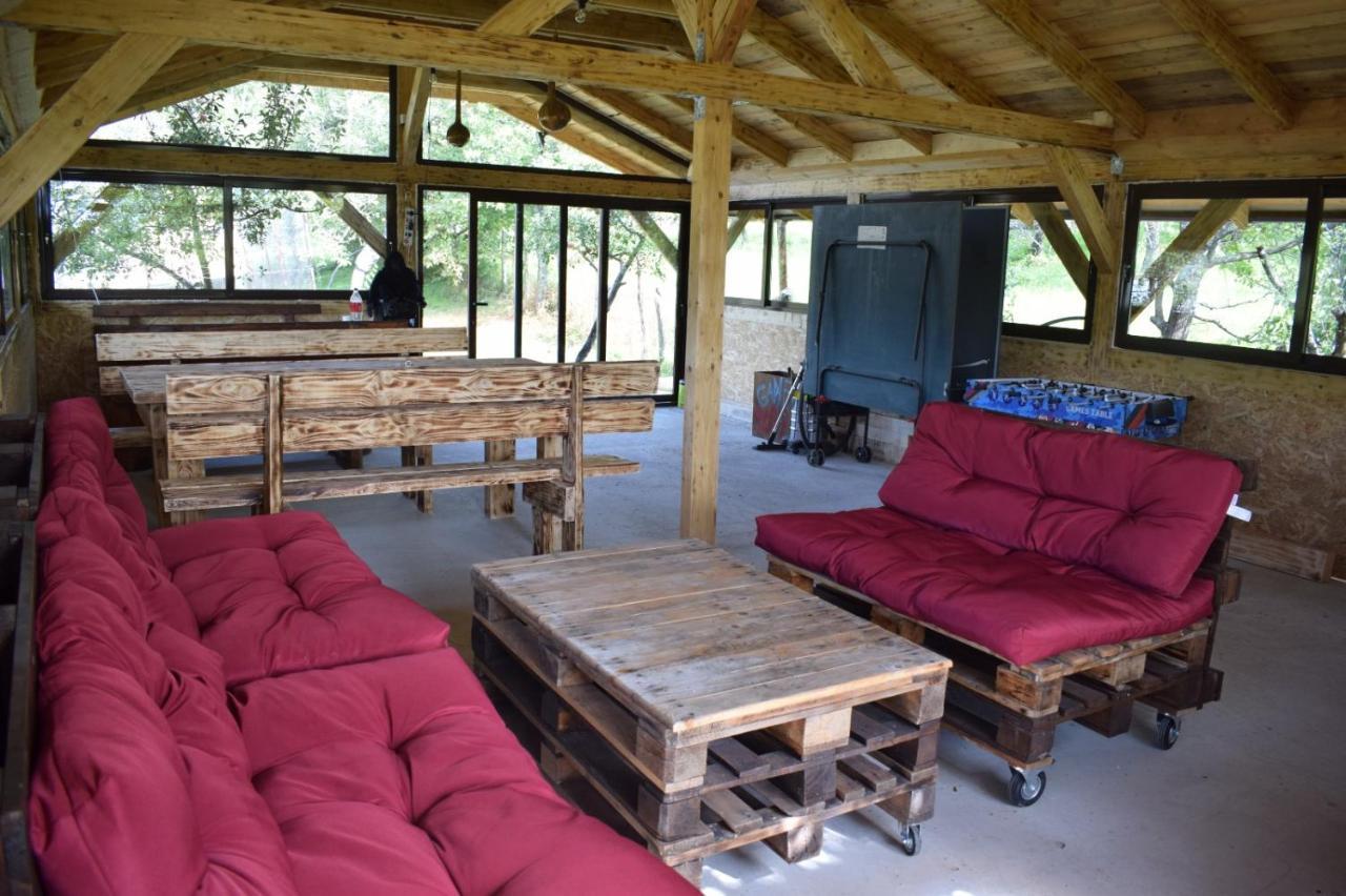 Hotel Viata La Tara Cerna Cerna  Esterno foto
